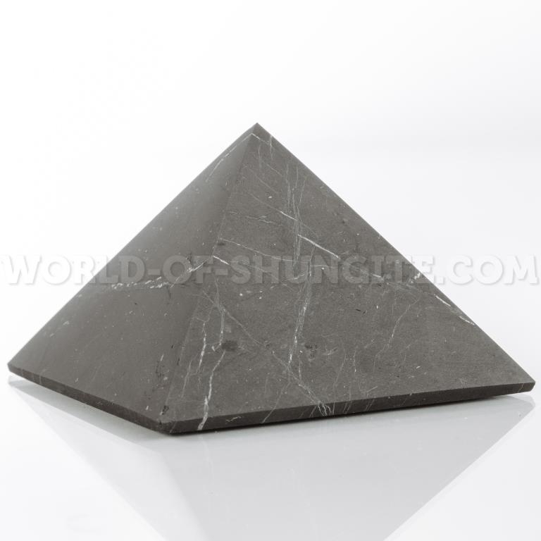 Пирамида неполированная из шунгита 6 см