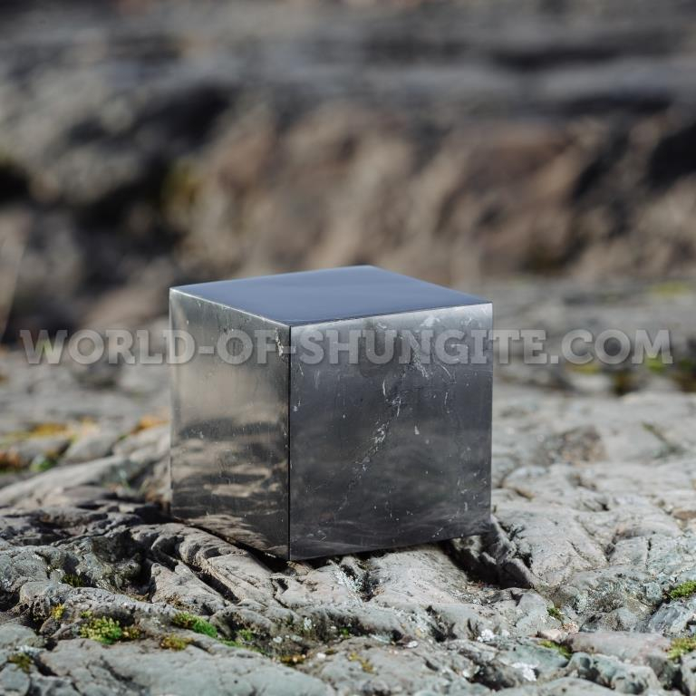 Куб шунгитовый полированный 9 см 