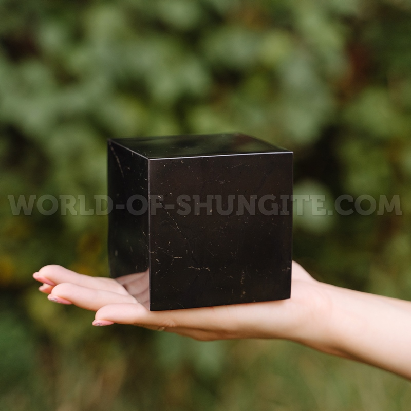 Куб шунгитовый полированный 9 см
