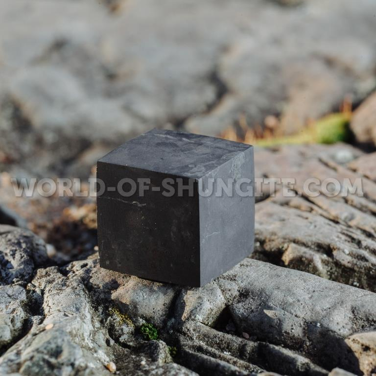Куб шунгитовый неполированный 2 см 