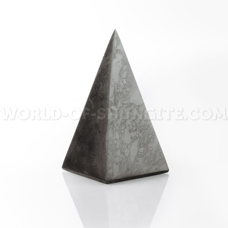 Пирамида Голода полированная из шунгита 3 см