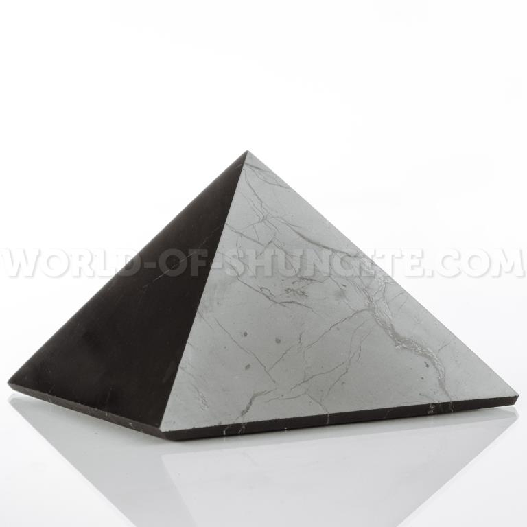 Пирамида полированная 3 см
