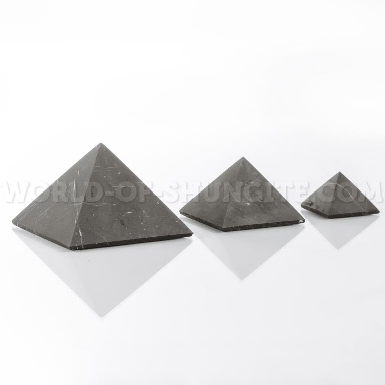 Пирамида неполированная из шунгита 20см