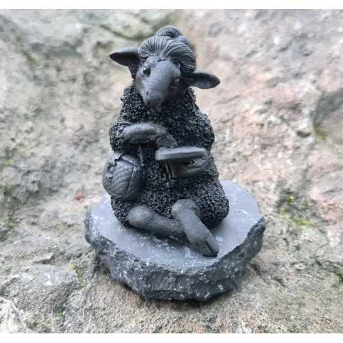Фигурка Овечка