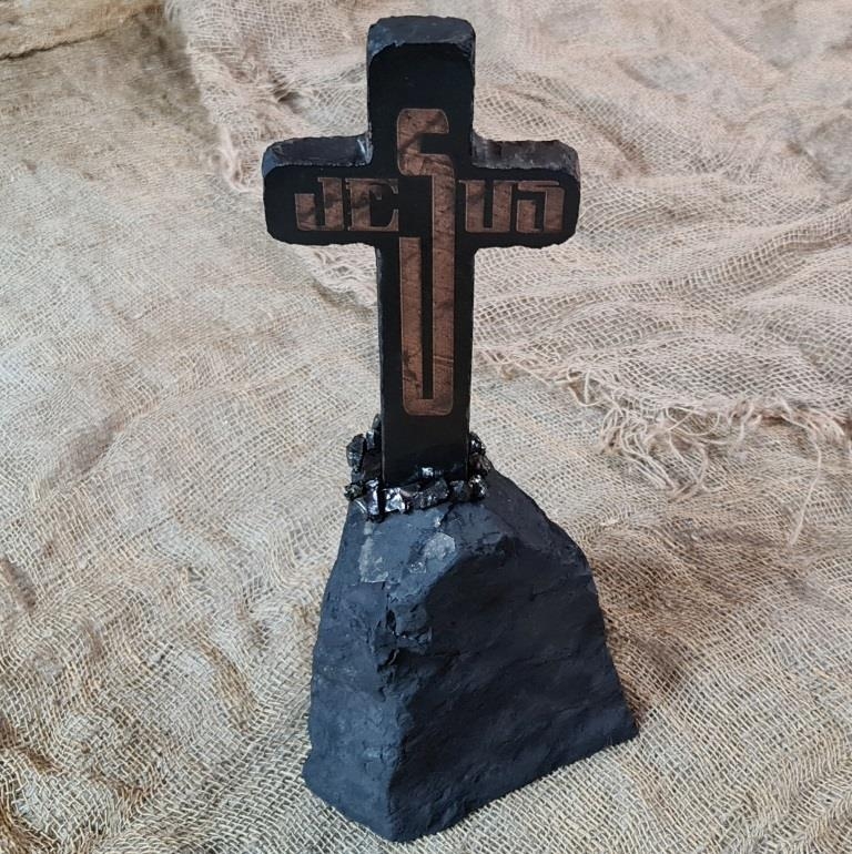 Крест из шунгита